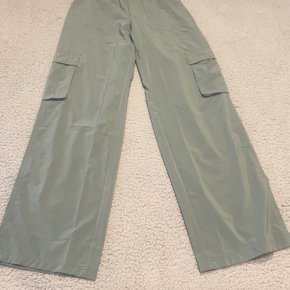 Aerie OFFLINE By Aerie Nylon Cargo Pant size XXS/TTP - Picture 6 of 12